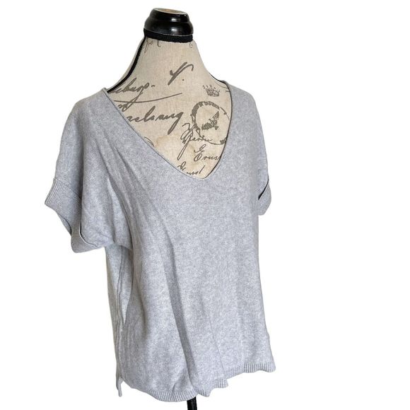 Dip Womens Sweater Top Size Medium Gray Short Sleeve Ribbed Roll Neckline Slit - Picture 2 of 12